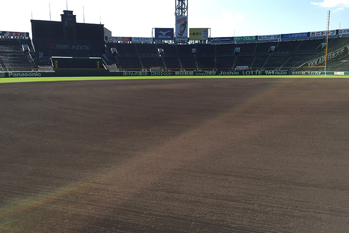 阪神甲子園球場グラウンド